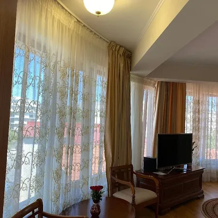 Parliament Square Mamaia Nord