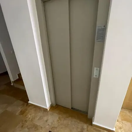 Гостевой дом Parliament Square Mamaia Nord