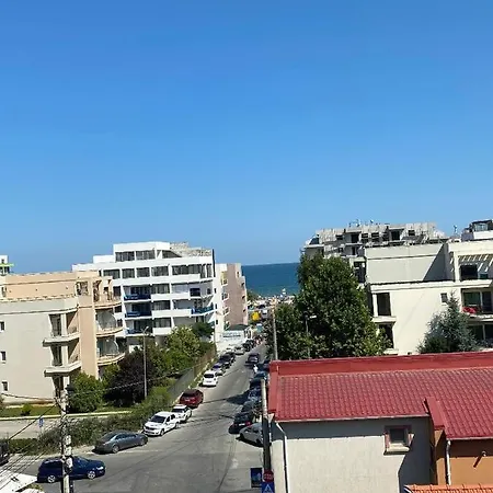 Гостевой дом Parliament Square Mamaia Nord 3*