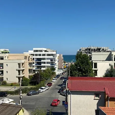 Гостевой дом Parliament Square Mamaia Nord 3*