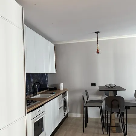 Parliament Square Mamaia Nord Гостевой дом 3*